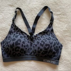 Victoria’s Secret Victoria Sport Leopard Sport Bra
